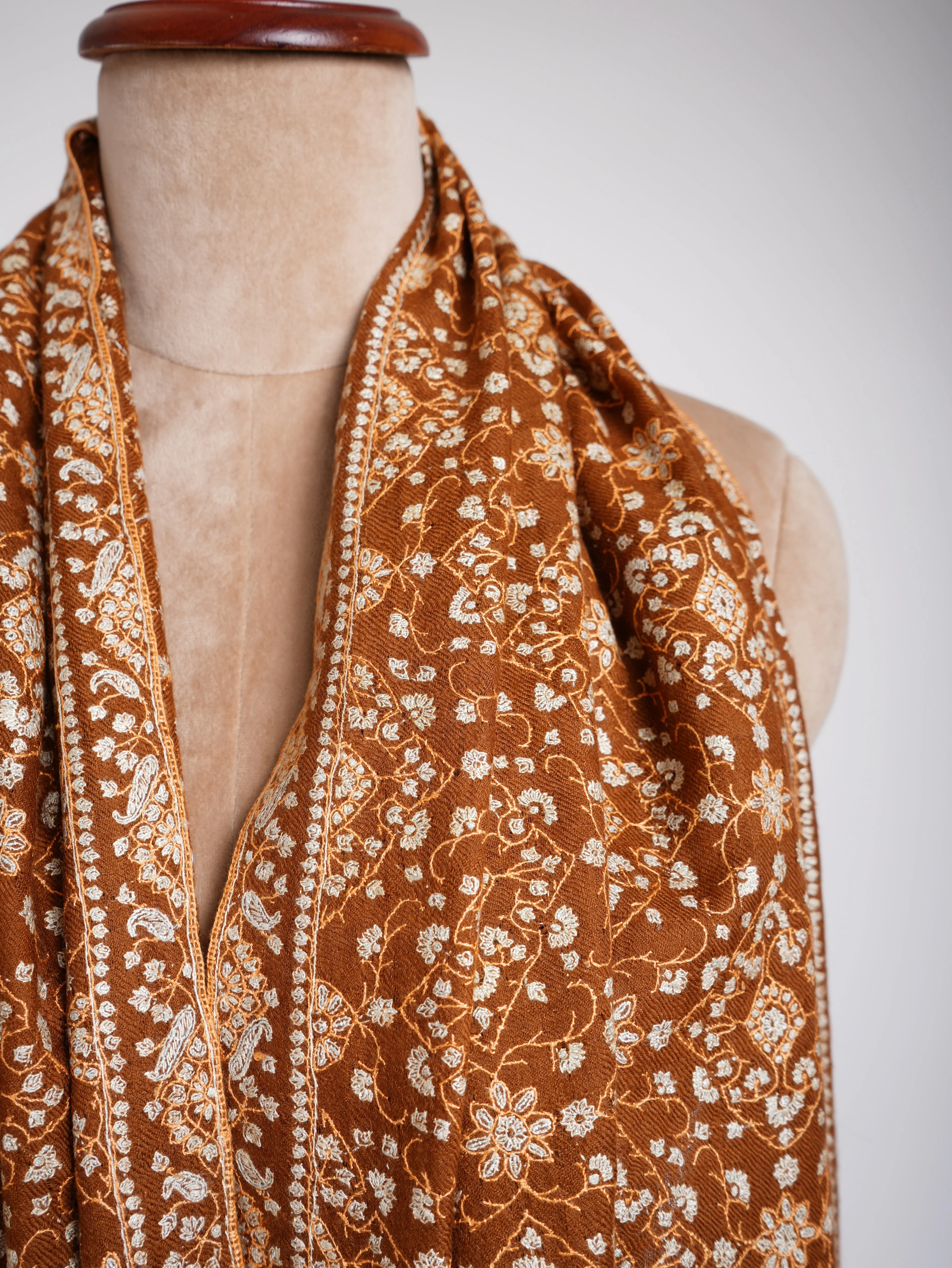 Embroidered Handmade Sozni Jamavar Cashmere Stole