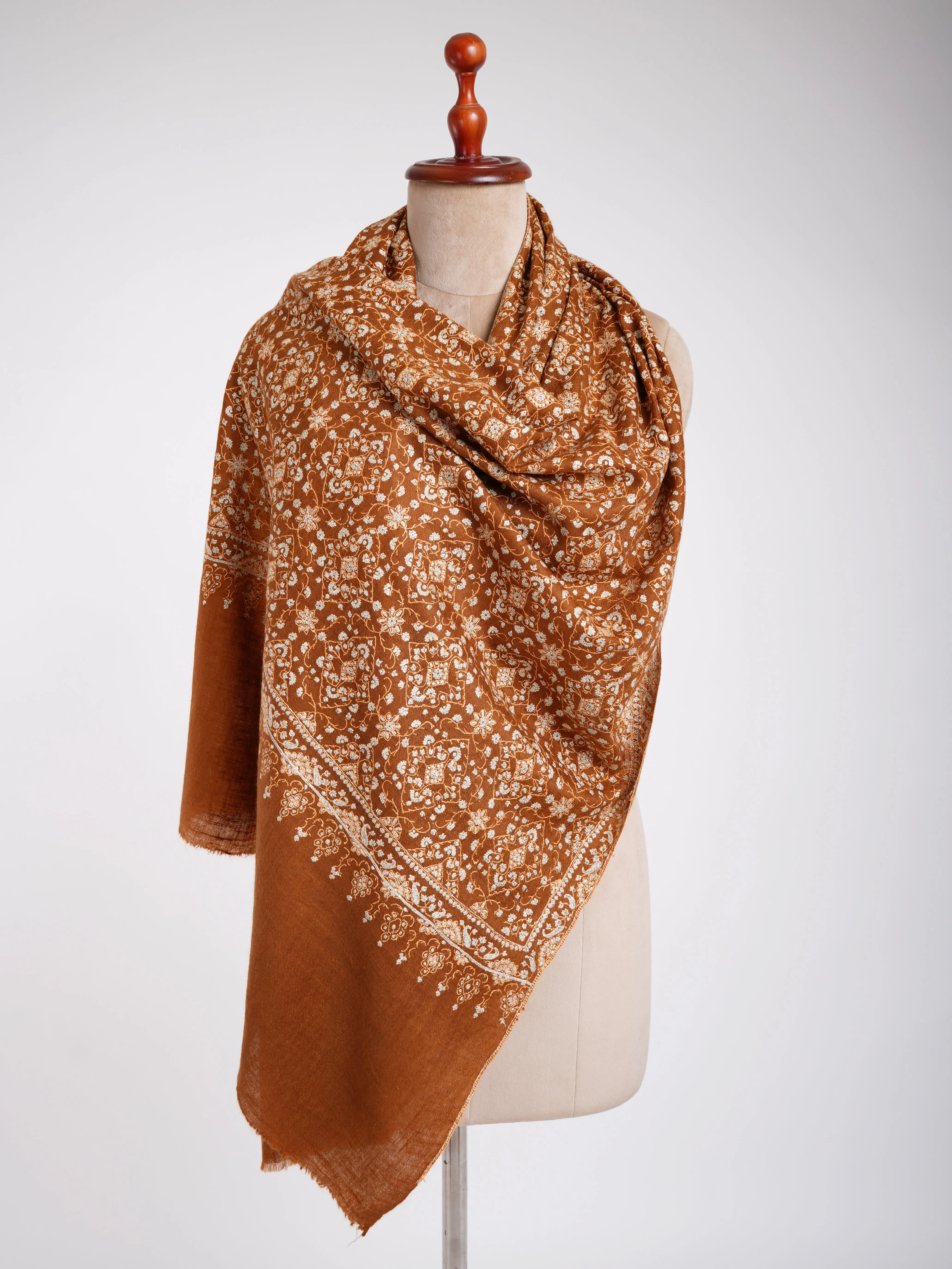 Embroidered Handmade Sozni Jamavar Cashmere Stole
