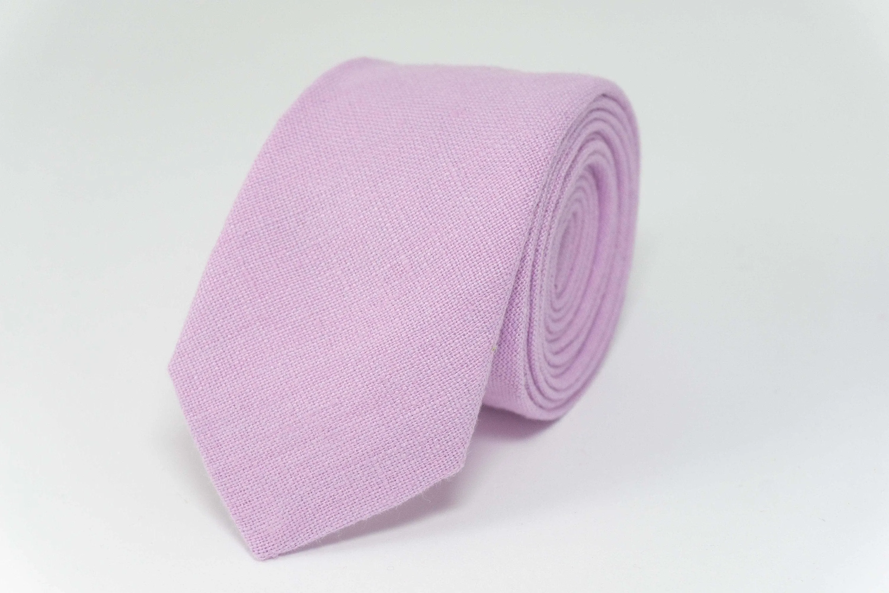 Lilac Linen Necktie - Elegant Handmade Tie Ideal for Grooms and Wedding Ceremonies