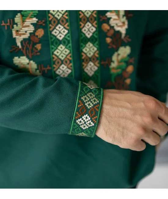 Men's embroidered shirt with oak embroidery