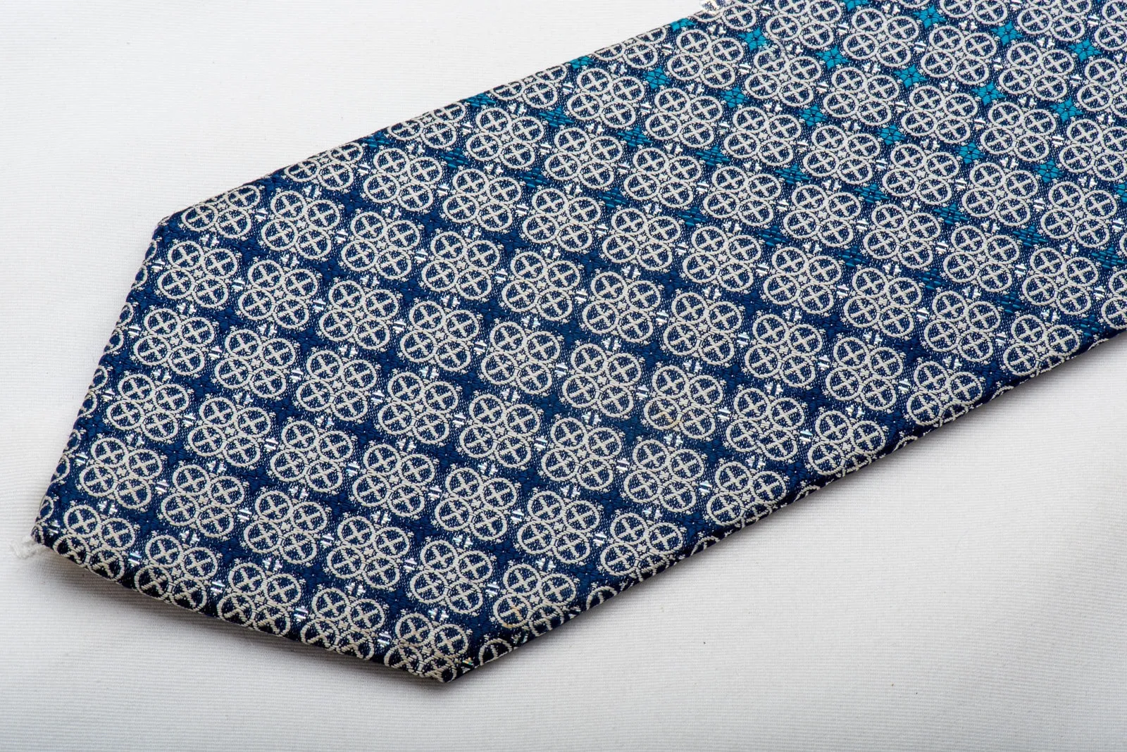 Renoma Men's Woven Silk Necktie Silver Cartouche On Blue With Silver Sparkles