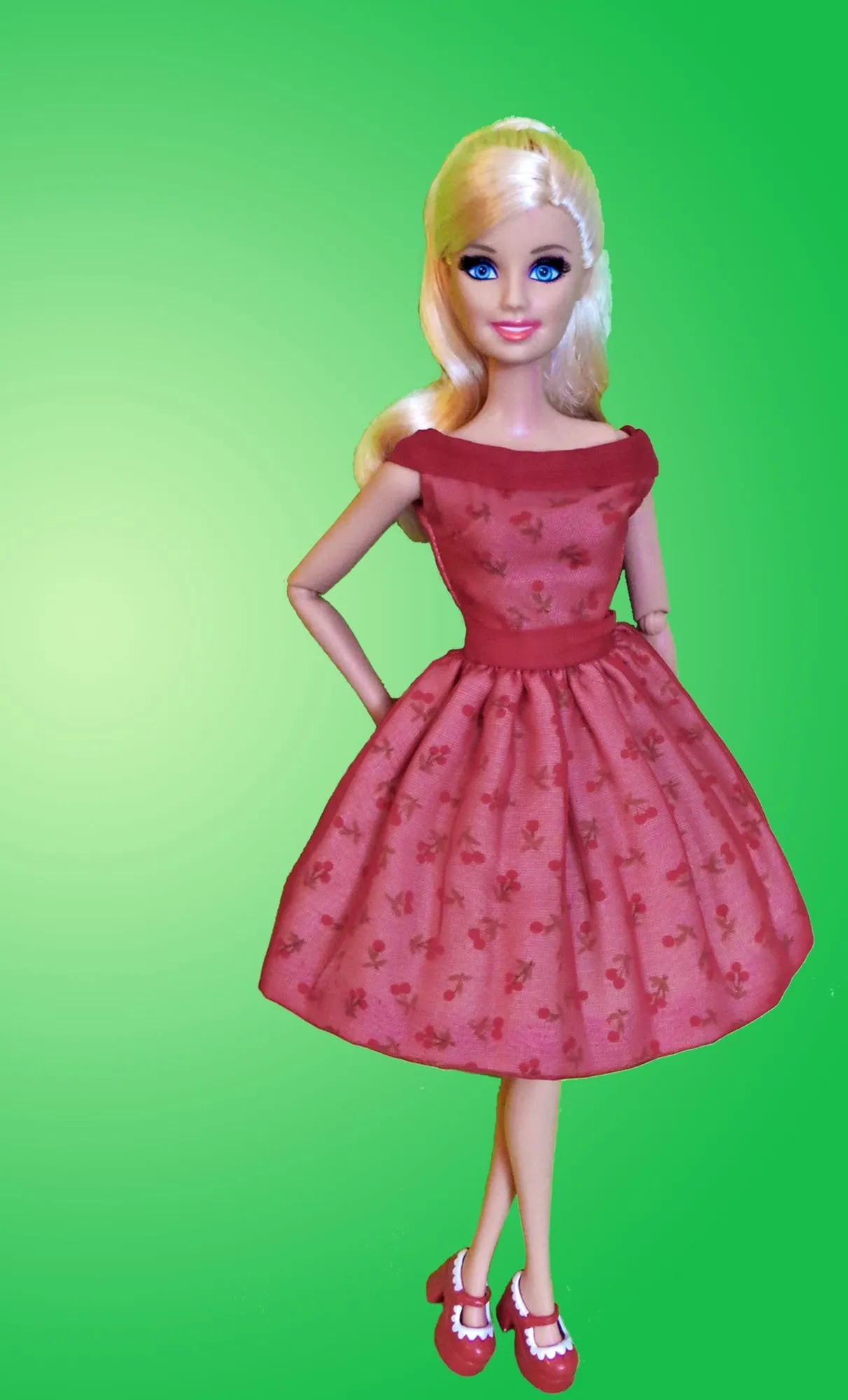 The Classics: Vintage Dresses for Modern Dolls