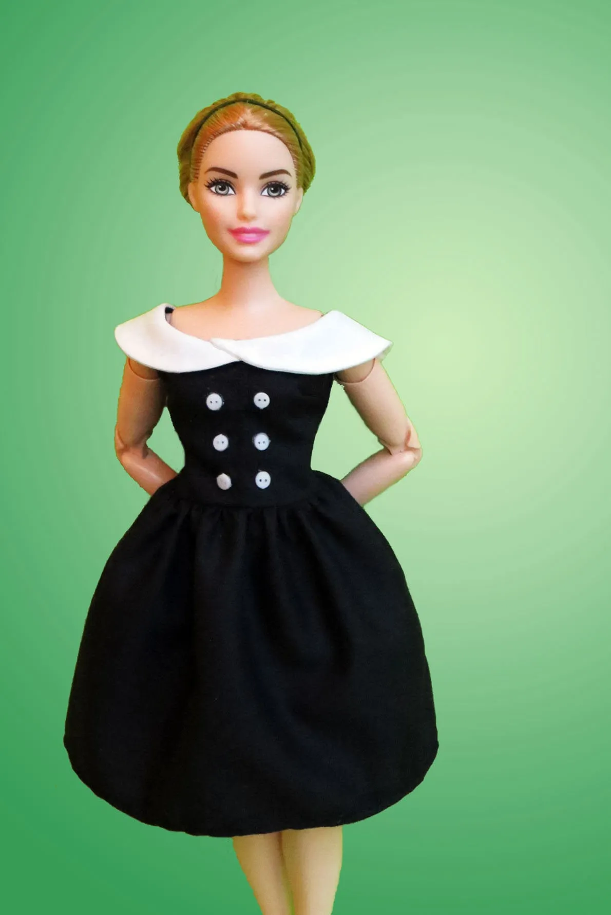 The Classics: Vintage Dresses for Modern Dolls