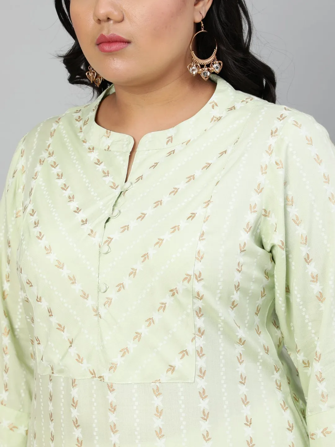 Women Pastel Green  Floral Printed Printed Kurta With Mandarin Collar & Three Quarters Sleeves